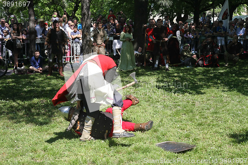 Image of Two knights fighting