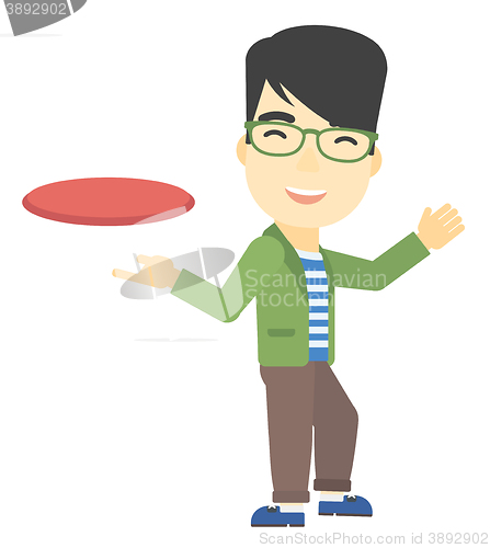 Image of Man playing flying disc.