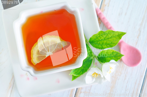 Image of jasmin tea with lemon