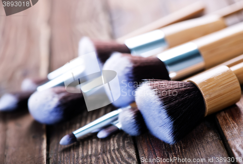 Image of brushes