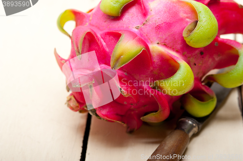 Image of fresh dragon fruit 