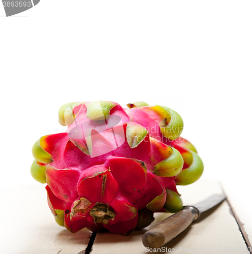 Image of fresh dragon fruit 