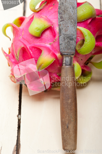 Image of fresh dragon fruit 