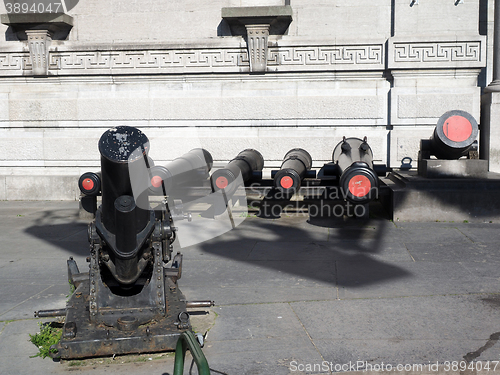 Image of historic cannons on display   entry The Royal Museum of the Arme