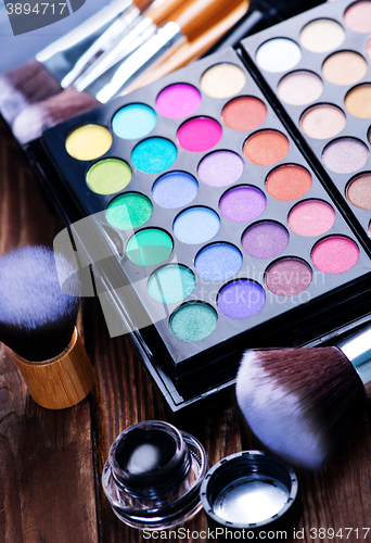 Image of Various makeup products 