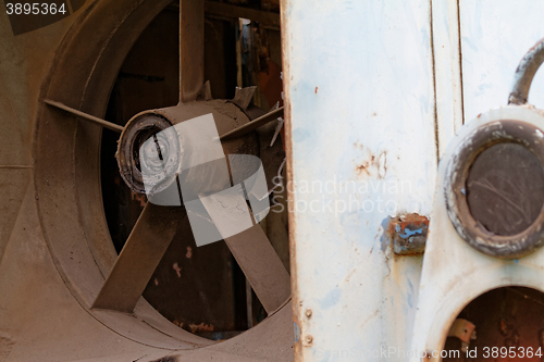 Image of Rusty propeller