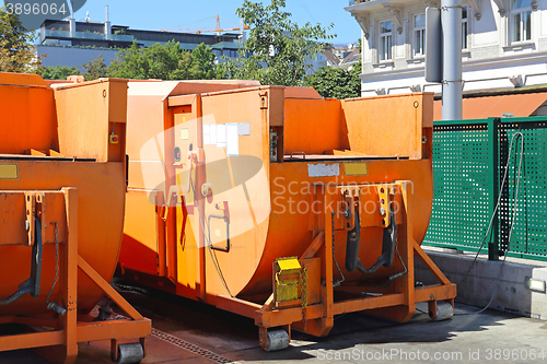 Image of Press Container
