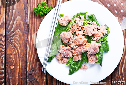 Image of salad with tuna