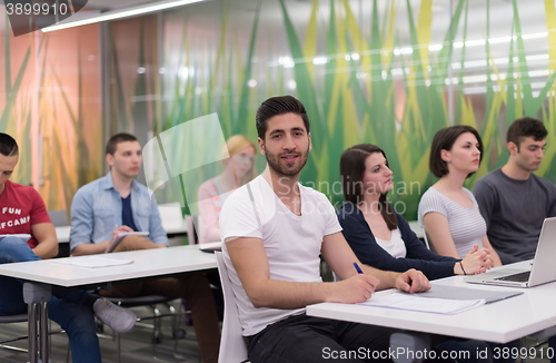 Image of students group study