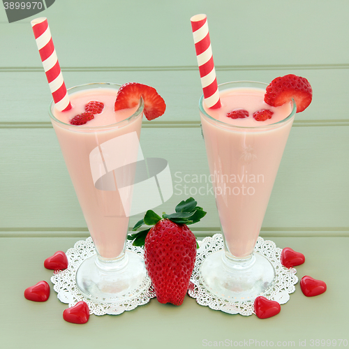 Image of Healthy Strawberry Smoothie Drinks