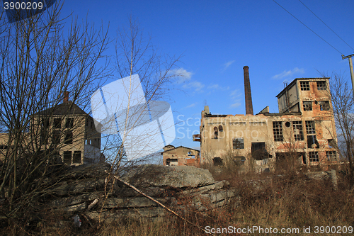 Image of ruins of old factory