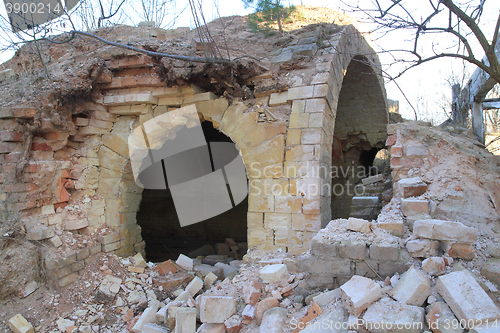 Image of ruins of old factory