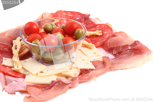 Image of ham cheese tomato olive as easy dinner