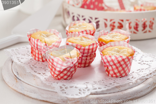 Image of Lemon cupcakes