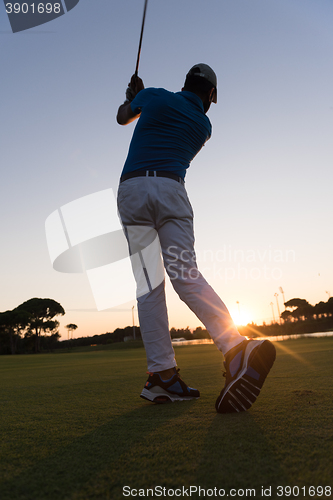 Image of golfer hitting long shot