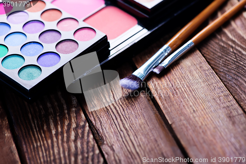 Image of Various makeup products 