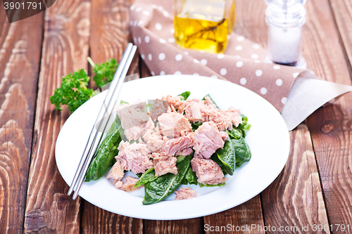 Image of salad with tuna