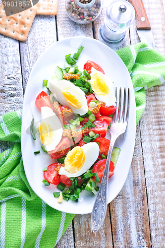 Image of salad with egg