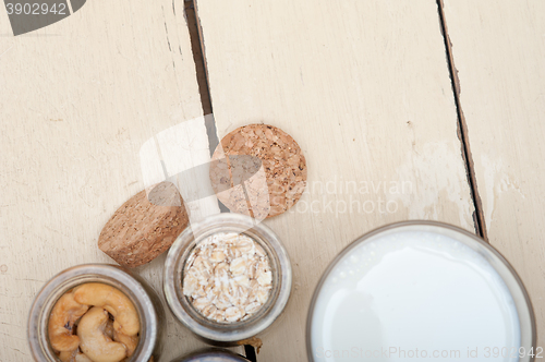 Image of healthy breakfast ingredients
