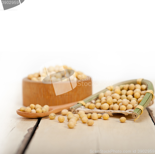 Image of organic soya beans 