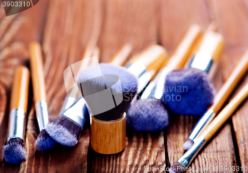 Image of brushes