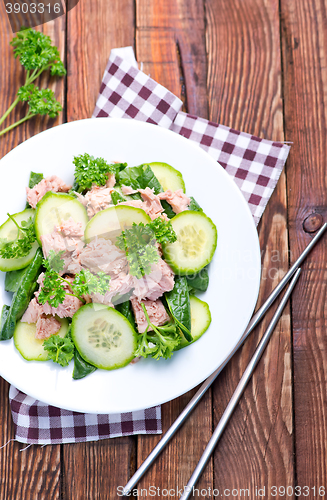 Image of salad with tuna