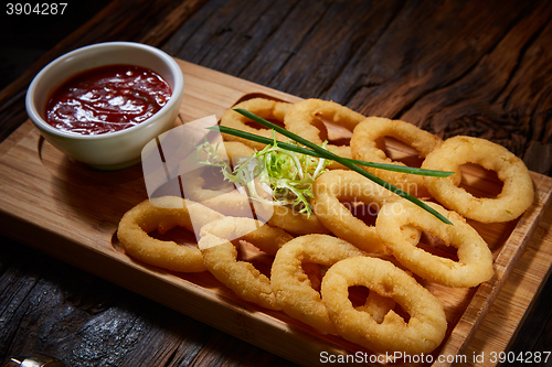 Image of Homemade Crunchy Fried Onion Rings