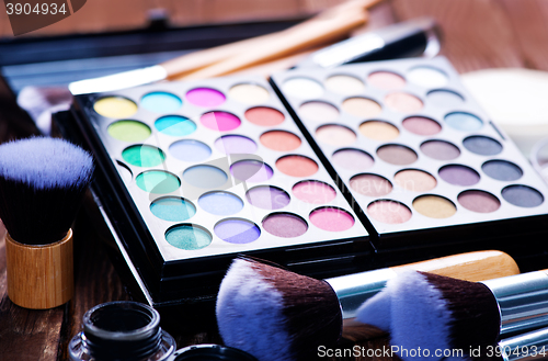 Image of Various makeup products 
