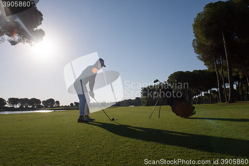 Image of golf player hitting shot