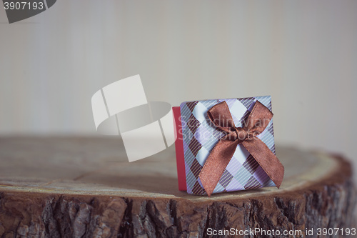 Image of Gift box with chocolate brown bow 