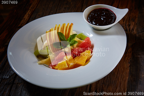 Image of Healthy salad made of fresh fruits