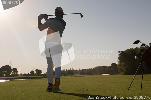 Image of golf player hitting shot