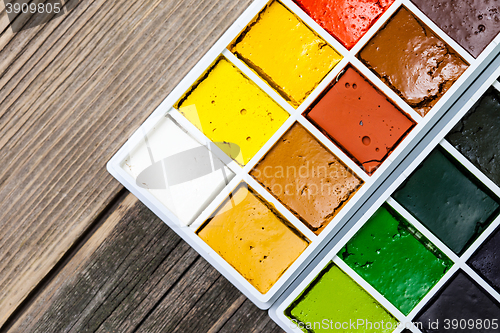 Image of paint box with new watercolor