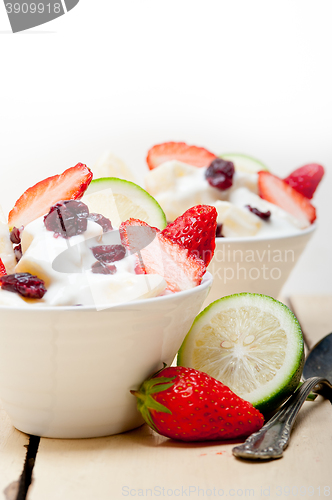 Image of fruit and yogurt salad healthy breakfast