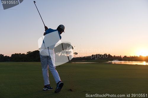 Image of golfer hitting long shot