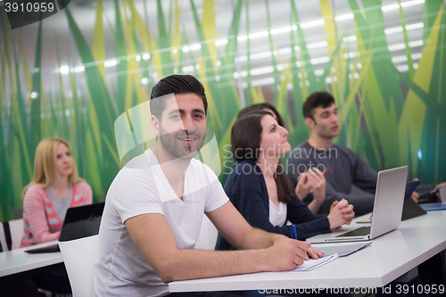 Image of students group study