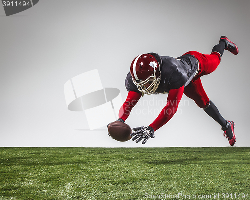 Image of The american football player in action