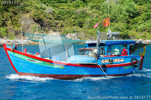 Image of fishing boa