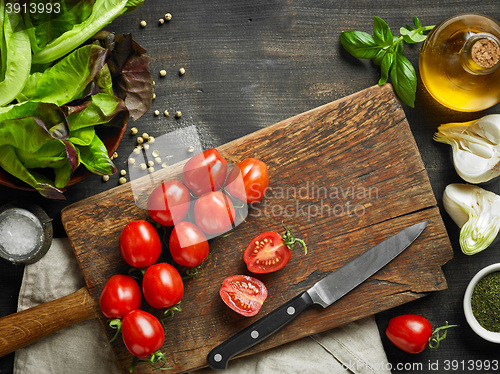 Image of various fresh vegetables and spices