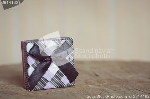 Image of Gift box with black bow 