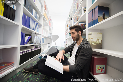 Image of student study  in school library