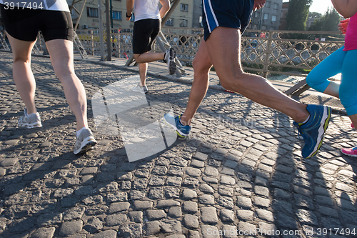 Image of people group jogging