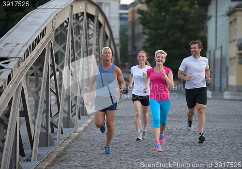 Image of people group jogging