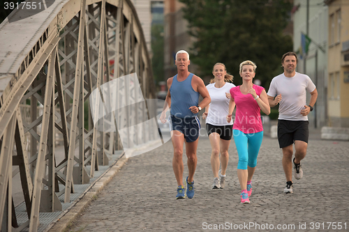 Image of people group jogging