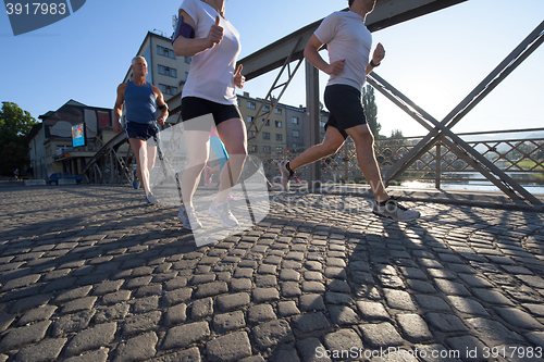 Image of people group jogging