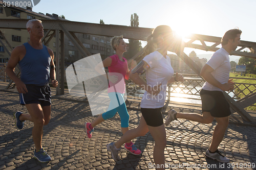 Image of people group jogging