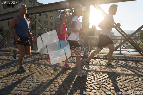 Image of people group jogging