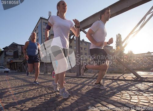 Image of people group jogging