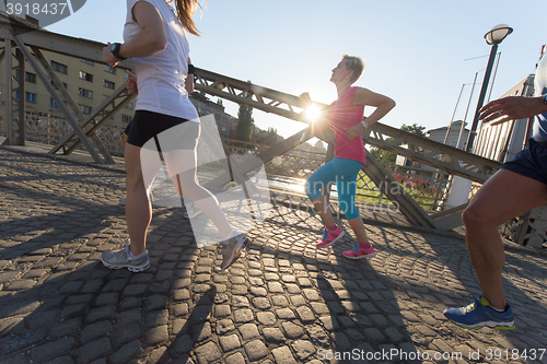 Image of people group jogging