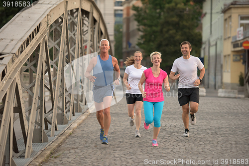 Image of people group jogging